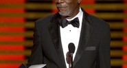 Morgan Freeman entrega prêmio no Emmy de 2014.  - Phil McCarten/AP