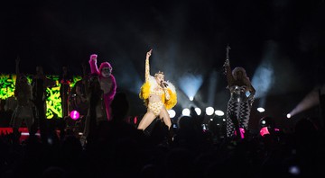 A cantora norte-americana Miley Cyrus faz show na Arena Anhembi, em São Paulo - Camila Cara/T4F Divulgação