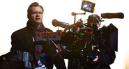 O diretor Christopher Nolan, em ação durante as filmagens de <i>Batman: O Cavaleiro das Trevas</i> - Ron Phillips/Warner Bros./AP