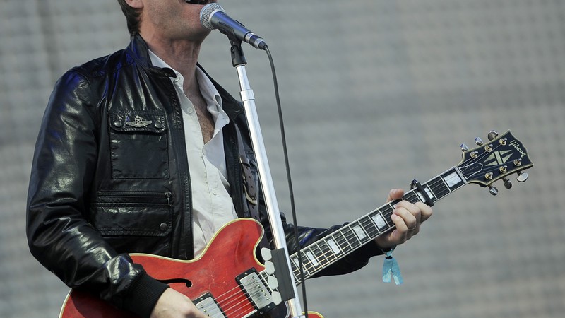 Noel Gallagher se apresenta no festival Coachella, no deserto californiano, em abril de 2012. 