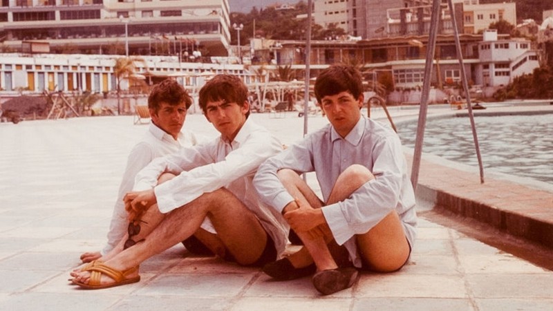 Paul McCartney, George Harrison e Ringo Starr de férias na ilha de Tenerife, na Espanha, em 1963