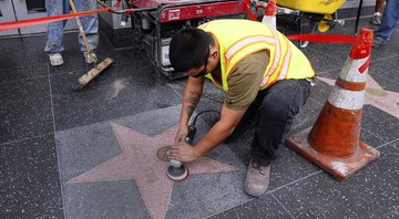 Estrela de Bill Cosby na Calçada da Fama é alvo de vândalos: "estuprador" - Nick Ut/AP
