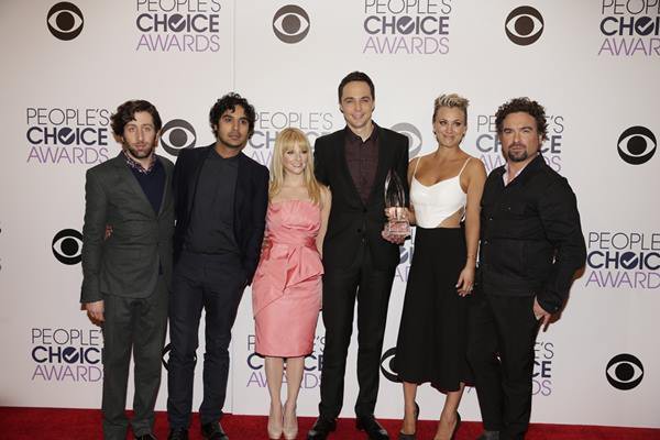 The Big Bang Theory leva três estatuetas no People's Choice Awards 2015