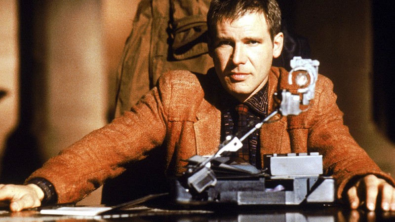 Harrison Ford em cena de Blade Runner, o Caçador de Andróides