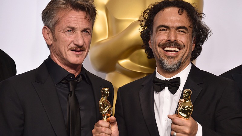 Ator e diretor durante a entrega do Oscar-2015