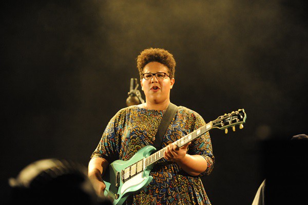 Vocalista e guitarrista do Alabama Shakes em show em Atlanta, em maio de 2014
