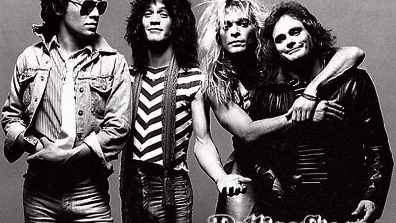 (Da esq. para a dir.) Alex Van Halen, Eddie Van Halen, Roth e Michael Anthony