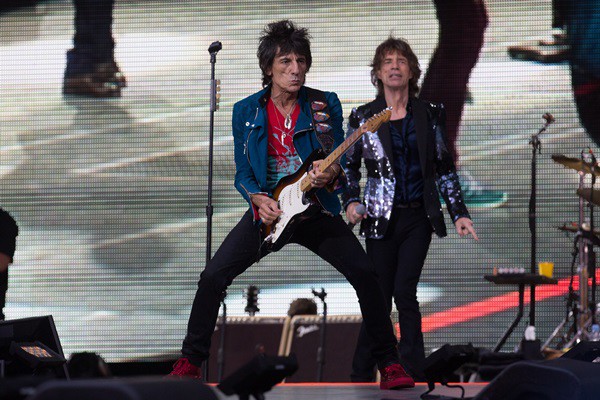 Artistas em show dos Rolling Stones, em junho de 2014, em Berlim
