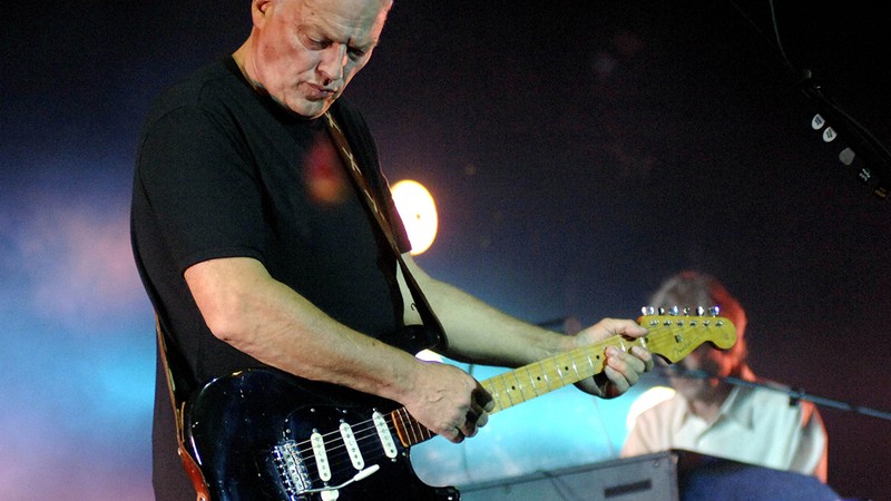 David Gilmour durante show na Itália, em 2006