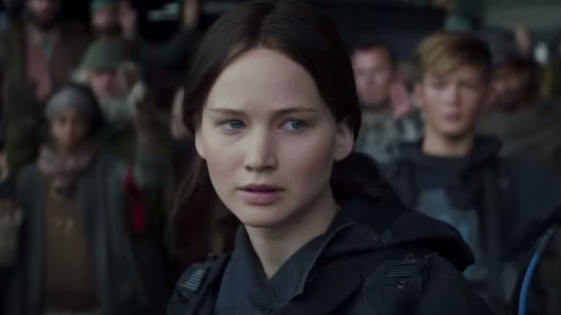 Katniss Everdeen (Jennifer Lawrence) em trailer de Jogos Vorazes: A Esperança - Parte 2