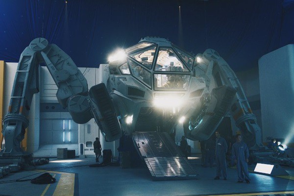 Nave de Independence Day Resurgence