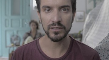 Meno Del Picchia em cena do clipe "Vou Para o Pará" - Reprodução/Vídeo