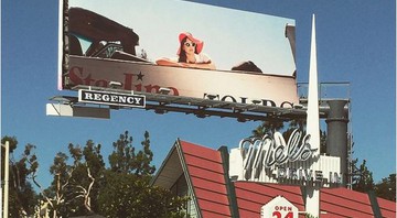 Imagem usada por Lana Del Rey para divulgar pelo Instagram a data do lançamento de Honeymoon - Reprodução/Instagram