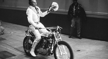 Dublê e motociclista Evel Knievel - Richard Drew/AP