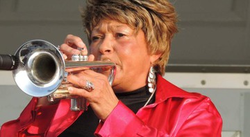 A trompetista Cynthia Robinson - Reprodução/ Facebook