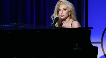 Lady Gaga durante performance no 27º Producers Guild Awards, realizado em janeiro de 2016 em Los Angeles - John Salangsang/AP