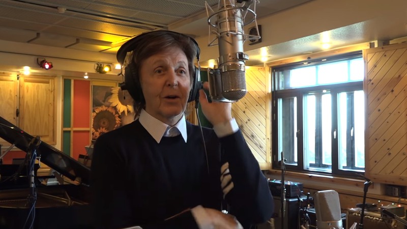 Paul McCartney em vídeo para o Skype