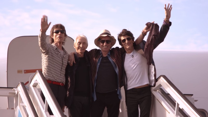 Trecho de vídeo dos Rolling Stones desembarcando para show histórico em Cuba, em março de 2016