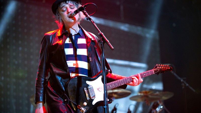 O vocalista e guitarrista Pete Doherty durante show do Libertines em janeiro de 2016