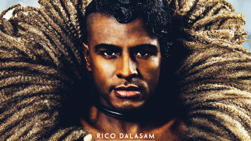 Capa do disco de estreia do rapper Rico Dalasam, Orgunga (2016)
