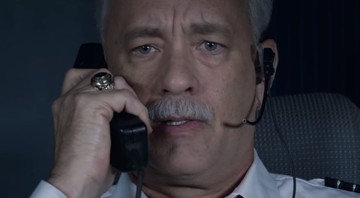 Tom Hanks em cena do trailer do filme Sully, de Clint Eastwood - Reprodução/Vídeo