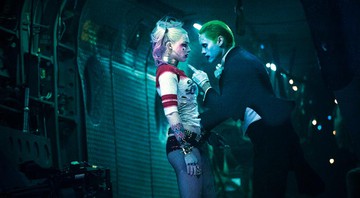 TensãoArlequina (Margot Robbie) e Coringa (Jared Leto) se destacam em Esquadrão Suicida - Warner Bros.Pictures