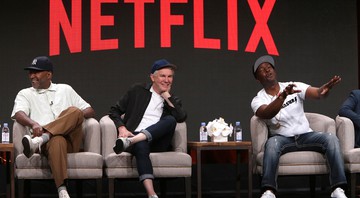 Nelson George, Baz Luhrmann e Grandmaster Flash durante painel da série The Get Down, em evento da Netflix em Los Angeles - Divulgação