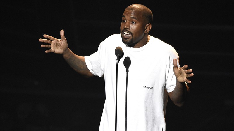 Kanye West durante o discurso dele na edição de 2016 do VMA, premiação anual da MTV norte-americana