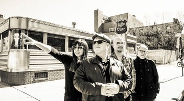 Paz Lenchantin, Black Francis, Joey Santiago e Dave Lovering formam o Pixies - Travis Shinn/Divulgação