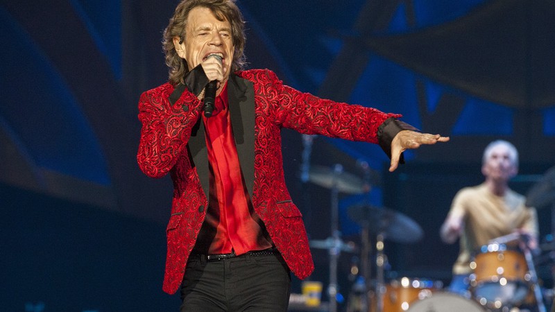 Mick Jagger, dos Rolling Stones, se apresenta no Indianapolis Motor Speedway

