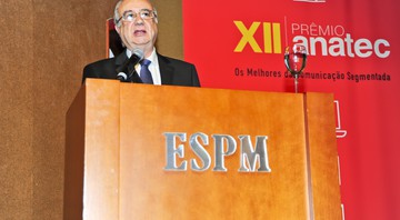 José Roberto Maluf durante o discurso - João Passos