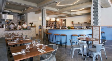 O aconchegante e concorrido espaço do Morito, bar de tapas ao lado do restaurante “irmão” Moro, em Londres - Steven Joyce/Divulgação