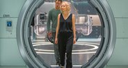 Pratt e Jennifer exploram o espaço em <i>Passageiros</i>.
 - Jaimie Trueblood/Columbia Pictures/Divulgação