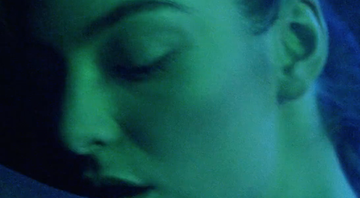 Lorde no clipe da faixa "Green Light" - Reprodução