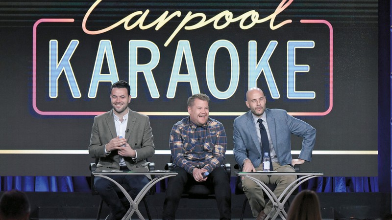 Alto e bom som
James Corden (ao centro) com Ben Winston e Eric Pankowski, da CBS TV, em um painel falando sobre o Carpool Karaoke – The Series, exclusivo para a Apple Music