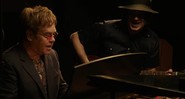 Jack White e Elton John em cena do trailer da série documental (e filme de acompanhamento) <i>American Epic</i> - Reprodução/Vídeo