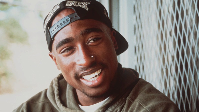 O rapper norte-americano Tupac Shakur em foto de 1993