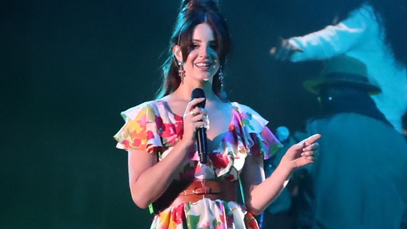 Lana Del Rey em apresentação na Cidade do México