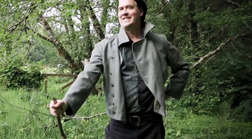 Krist Novoselic, em clipe da música “Sasquatch”, do Giant in the Trees - Reprodução/Vídeo