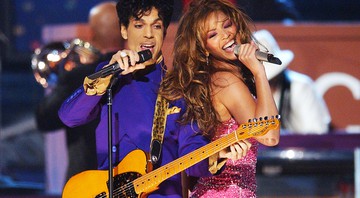 Prince e Beyoncé no Grammy de 2004 - AP