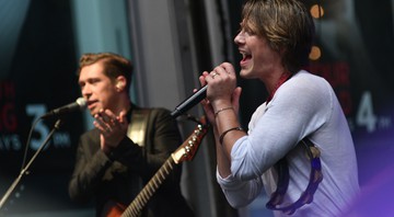 Isaac e Taylor Hanson durante uma performance nos Estados Unidos em 2017 - Associated Press