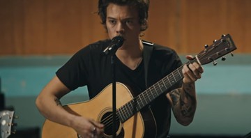 Harry Styles em cena do documentário Harry Styles: Behind the Album - Reprodução/Vídeo