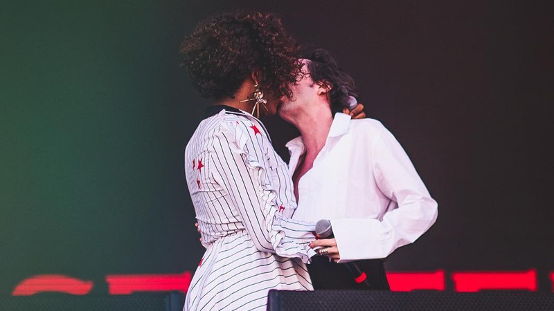 Beijo de Johnny Hooker e Liniker durante a performance no Rock in Rio 2017, no Palco Sunset