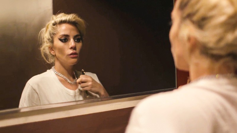 Lady Gaga em cena do documentário Gaga: Five Foot Two (2017)