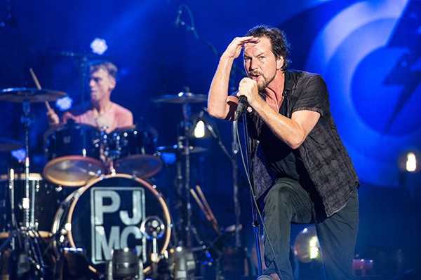 Pearl Jam - galeria covers - Amy Harris/Invision/AP