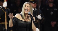 Fergie cantando o hino dos Estados Unidos durante o Jogo das Estrelas da NBA, em 2018 - Chris Pizzello/AP