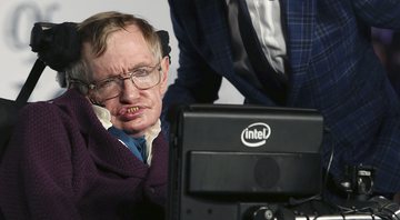 O cientista britânico Stephen Hawking com o ator Eddie Redmayne - Joel Ryan/Invision/AP
