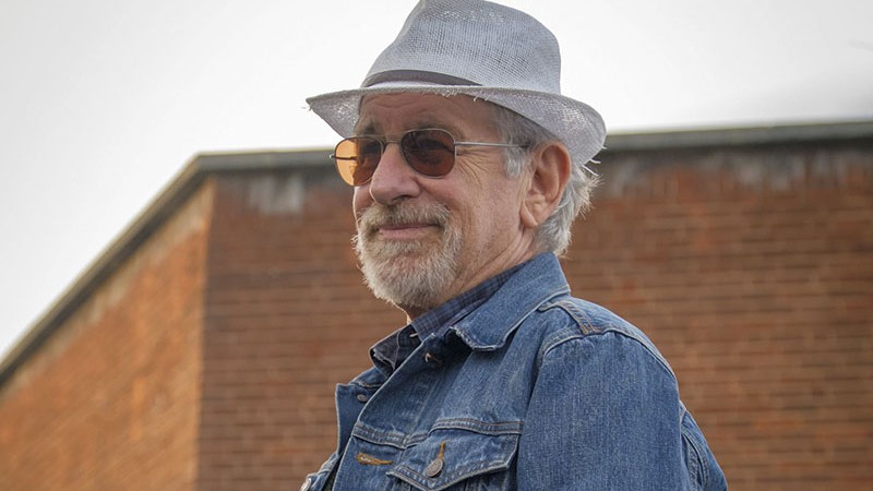 De Olho em Tudo<
Steven Spielberg no set de Jogador Nº 1

