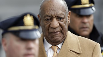Bill Cosby deixando o tribunal em que foi julgado por assédio sexual nos Estados Unidos - Matt Slocum/AP