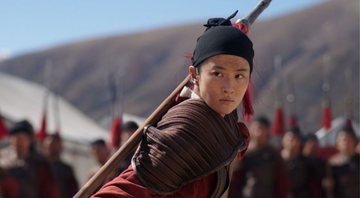 Liu Yifei em Mulan (Foto: Reprodução)